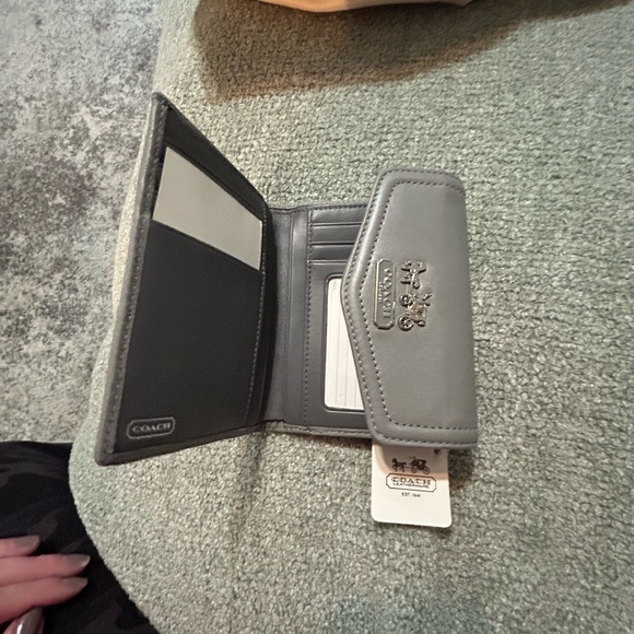 NWT Coach wallet - Picture 2 of 3